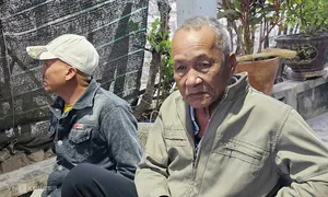 Người thân bất lực cứu vợ chồng cô giáo bị anh ruột sát hại Người thân bất lực cứu vợ chồng cô giáo bị anh ruột sát hại