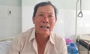 'Đất đá vẫn trào xuống khi vợ chồng tôi rơi vào đường sụt lún'
