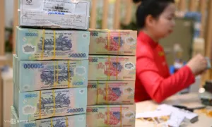Tiền gửi dân cư đạt kỷ lục gần 7,75 triệu tỷ Tiền gửi dân cư đạt kỷ lục gần 7,75 triệu tỷ