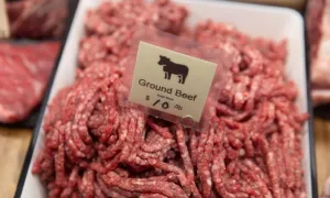 Tranh cãi vì sao giá thịt bò ở Mỹ ngày càng đắt đỏ