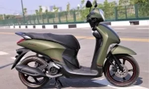 Nên mua Honda Vision hay Yamaha Janus?